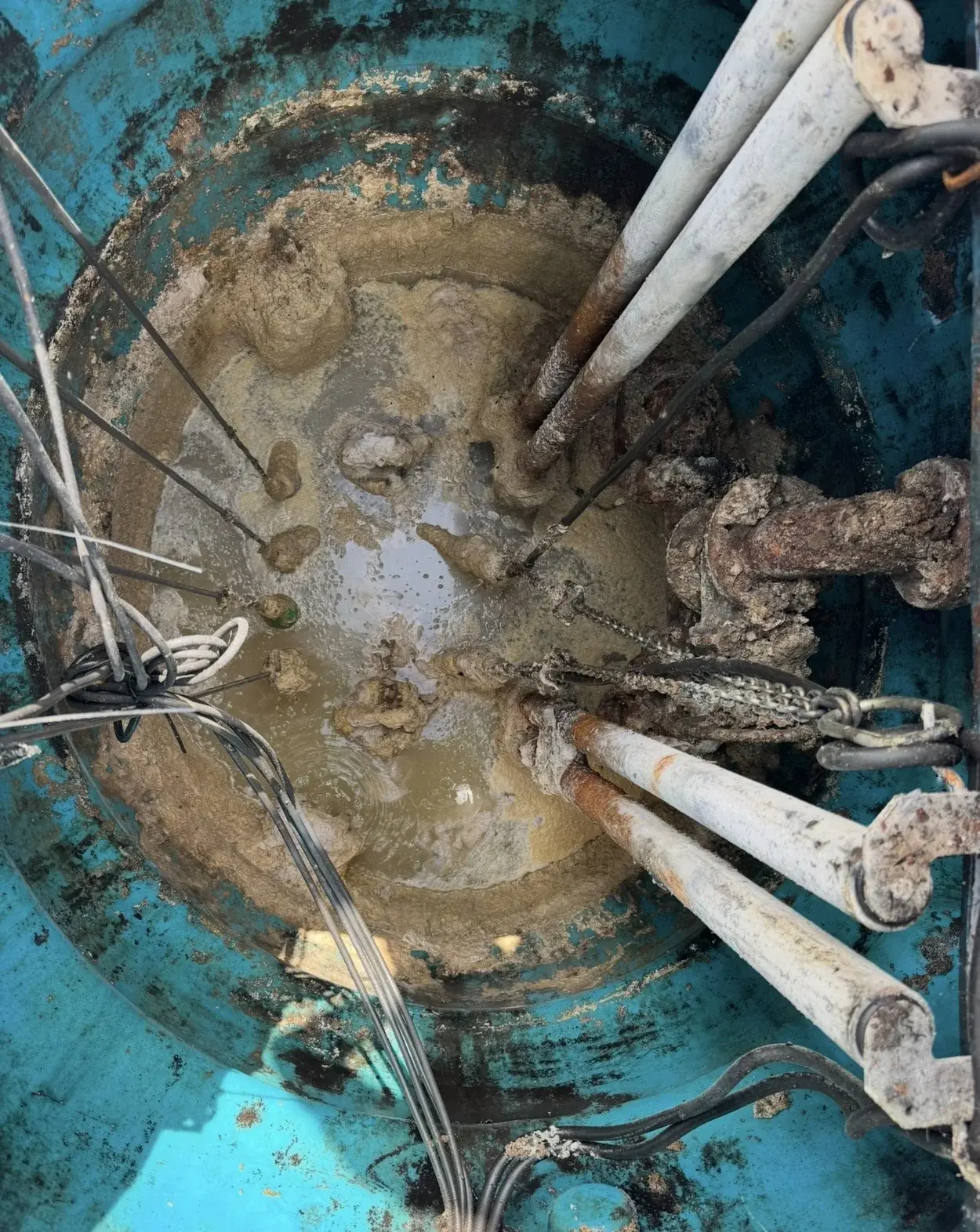 Conventional float switches in a wastewater pumping station